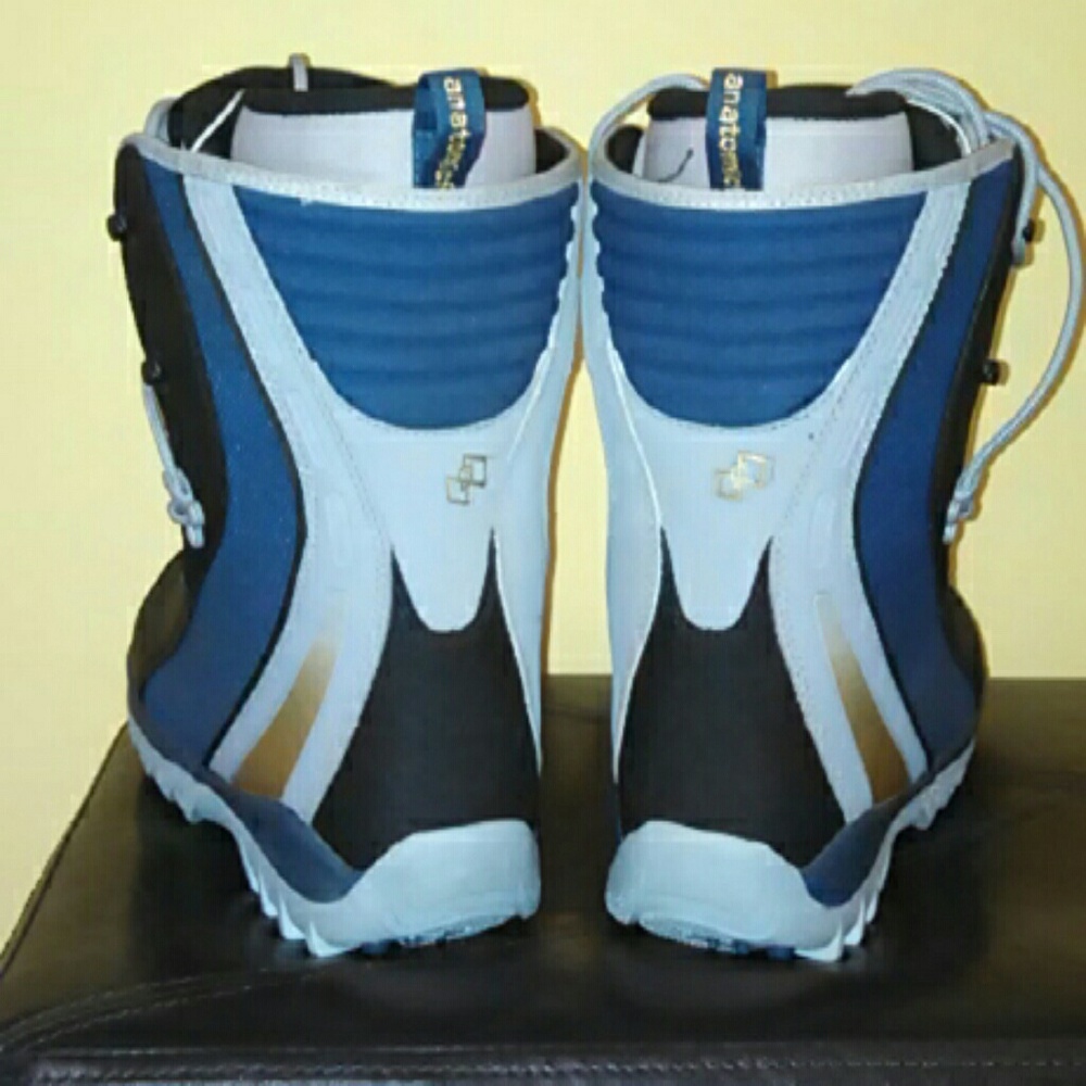 *SOLD* Vintage Unisex Salomon Defcon Snowboard Boots - Picture 2 of 4
